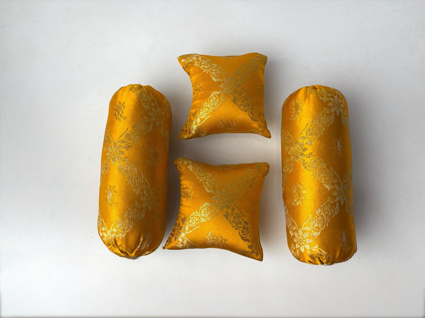 Yellow silk Pillow set