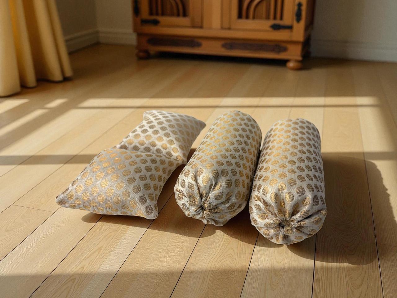 Pillow set (Golden print)