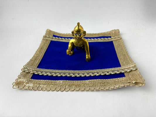 Beautiful Asan for Laddoo Gopal