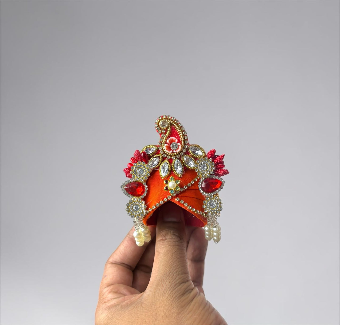Kesari Mukut Shringar Poshak