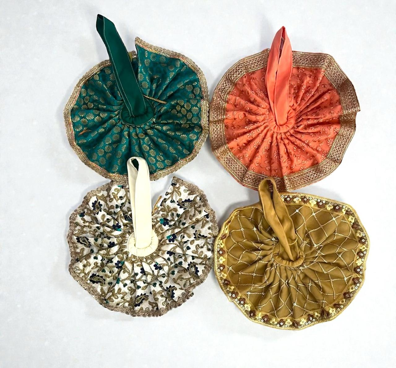 6 no dress (Set of 4)